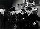 Kenneth MORE ( droite)